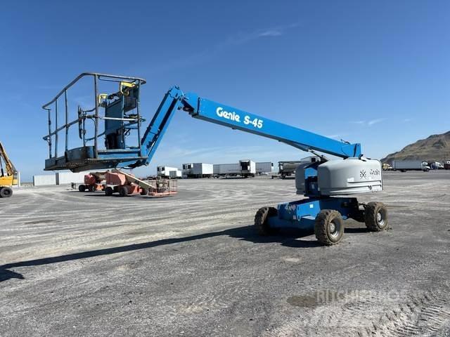 Genie S-45 Muu