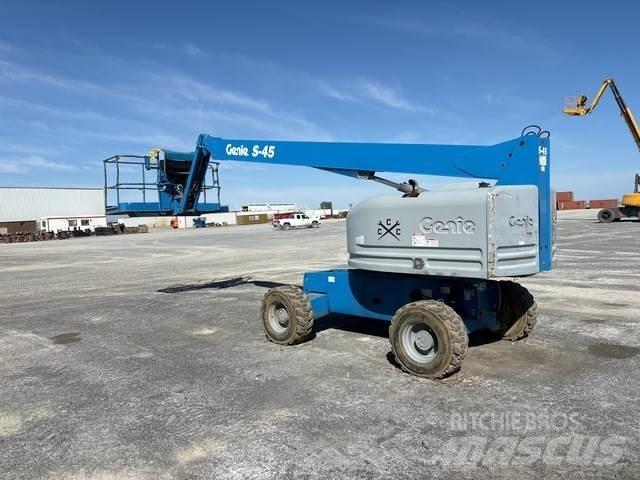 Genie S-45 Muu