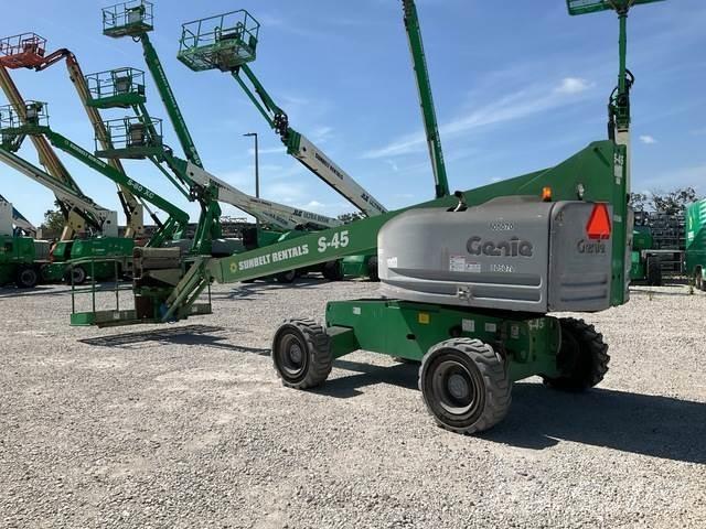 Genie S-45 Muu