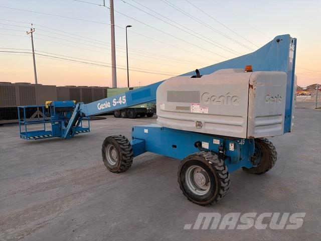 Genie S-45 Teleskoop poomtõstukid