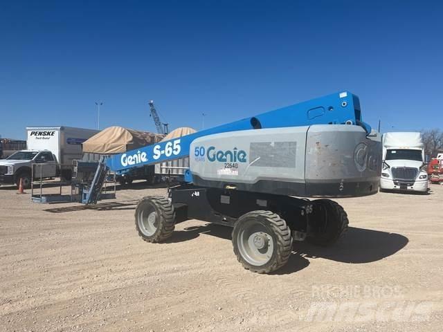 Genie S-65 Muu