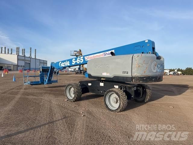 Genie S-65 Muu