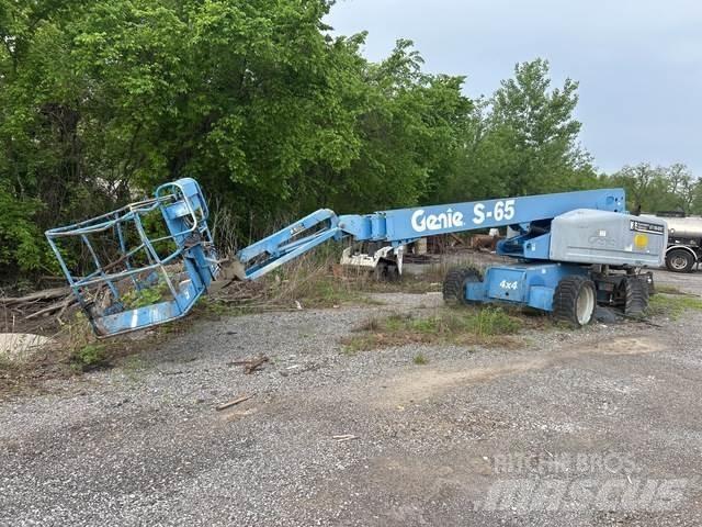 Genie S-65 Muu