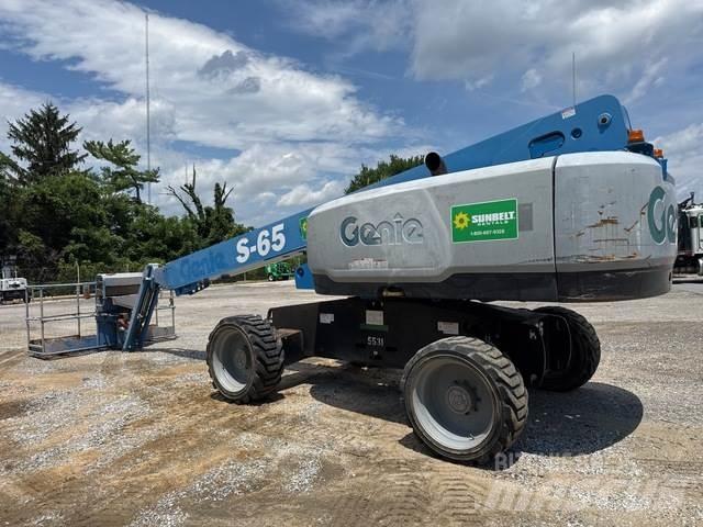 Genie S-65 Muu