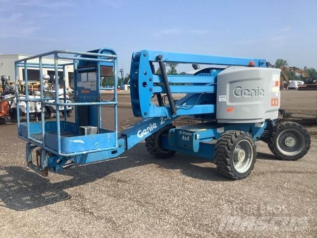 Genie Z-45/25 Iseliikuvad poomtõstukid