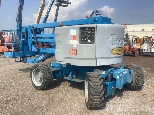 Genie Z-45/25 Iseliikuvad poomtõstukid