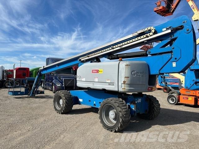 Genie Z-80/60 Iseliikuvad poomtõstukid