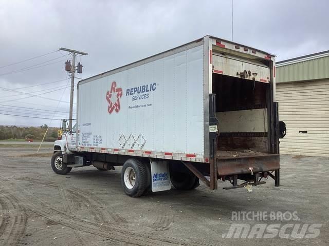 GMC C7H042 Furgoonautod
