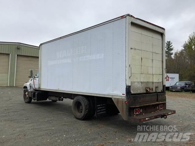 GMC C7H042 Furgoonautod