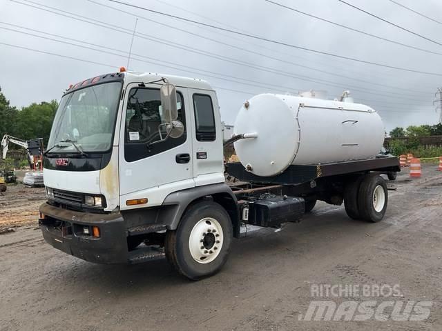 GMC T7500 Veepaagiga autod