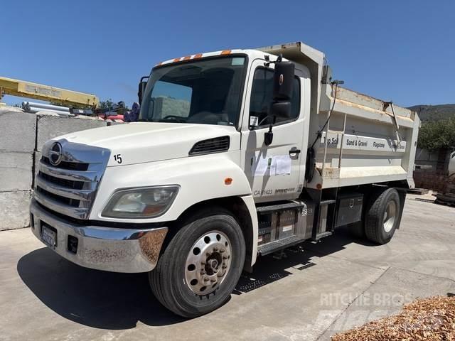 Hino  Kallurid