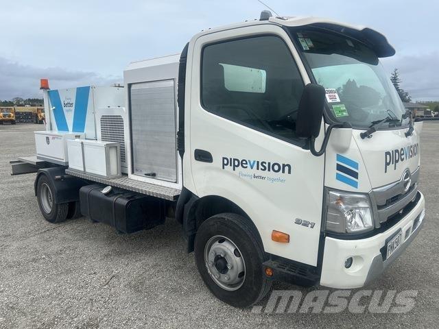 Hino 300 921 Veepaagiga autod