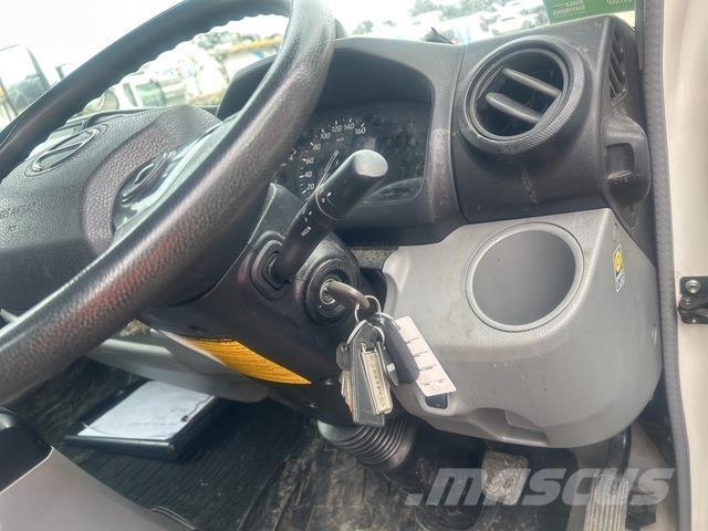 Hino 300 921 Veepaagiga autod