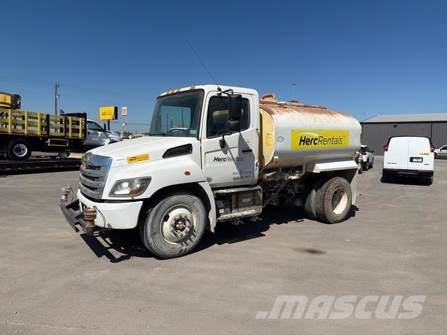 Hino 338 Veepaagiga autod