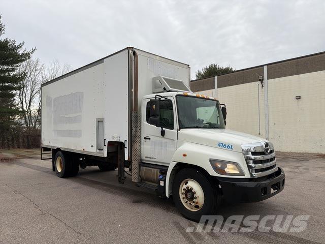 Hino 338 Furgoonautod