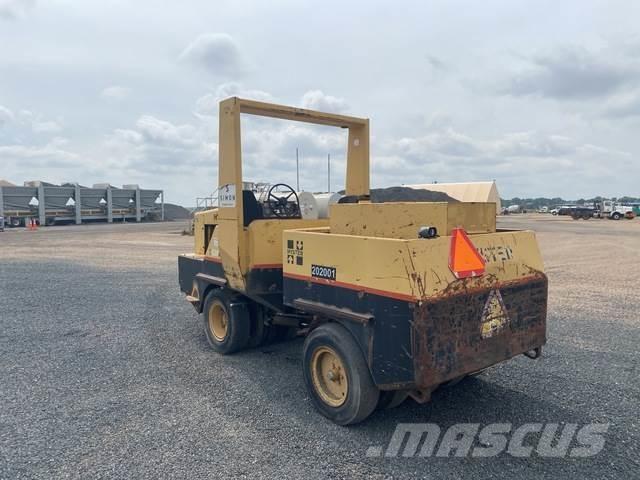 Hyster 530A Pneumorehvidega rullid