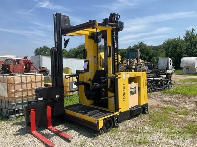 Hyster V30ZMU Keskmise kõrgusega komplekteerimistõstukid