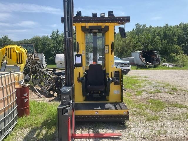 Hyster V30ZMU Keskmise kõrgusega komplekteerimistõstukid