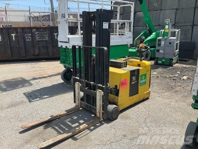 Hyster W30ZC Platvormiga virnastajad