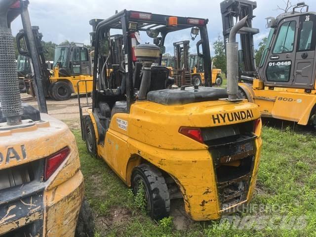 Hyundai 35D-9 Muu