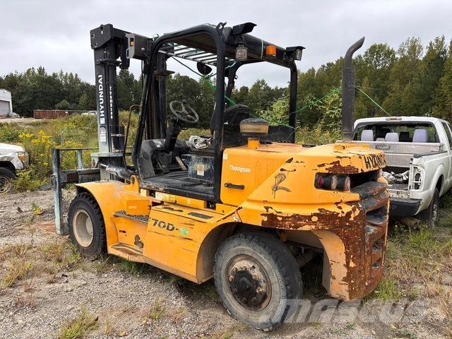 Hyundai 70D-9 Kahveltõstukid - muud