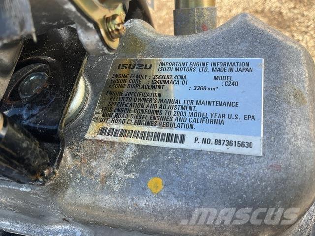Isuzu C240 Mootorid