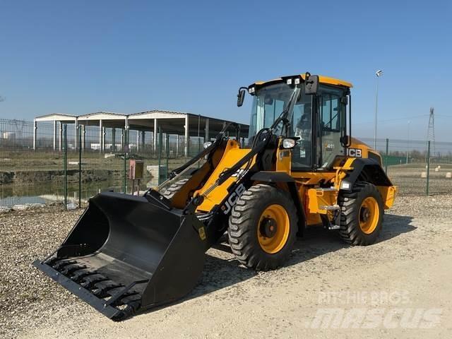 JCB 411 S5 HT Rataslaadurid