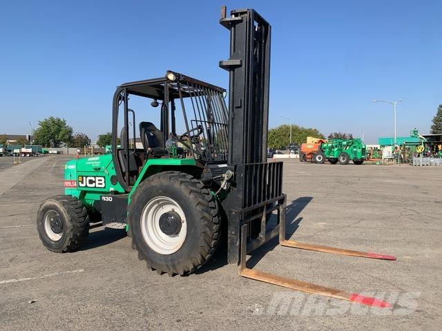 JCB 930 Maastikutõstukid