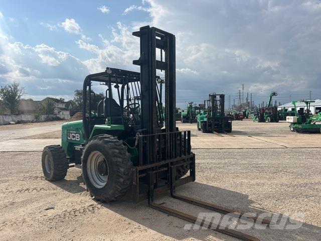 JCB 930 Maastikutõstukid