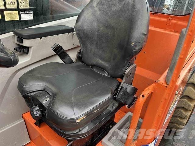 JLG 1055 Teleskooplaadurid