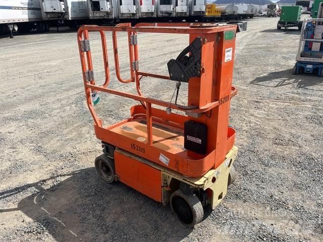 JLG 1230ES Vertikaalsed mast tõstukid
