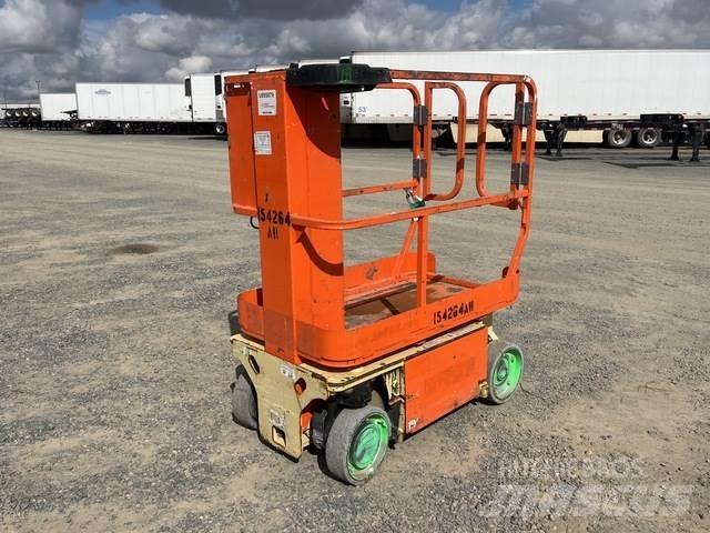 JLG 1230ES Vertikaalsed mast tõstukid