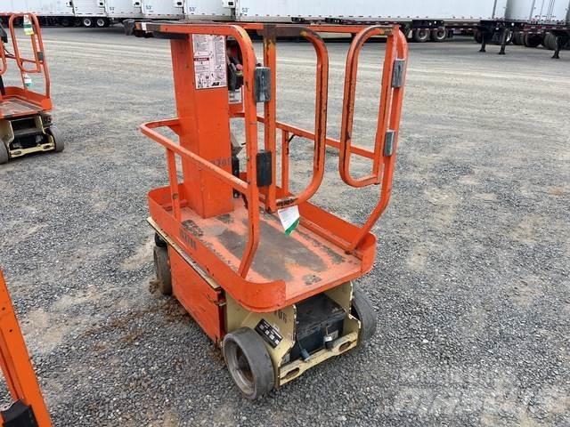 JLG 1230ES Vertikaalsed mast tõstukid