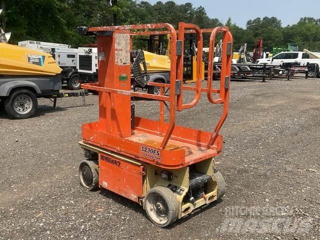 JLG 1230ES Vertikaalsed mast tõstukid