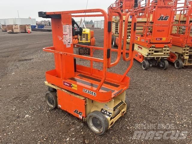 JLG 1230ES Vertikaalsed mast tõstukid