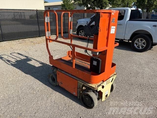 JLG 1230ES Vertikaalsed mast tõstukid