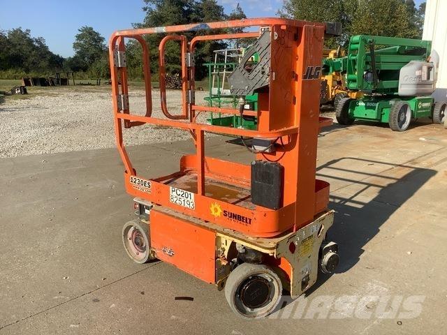 JLG 1230ES Vertikaalsed mast tõstukid