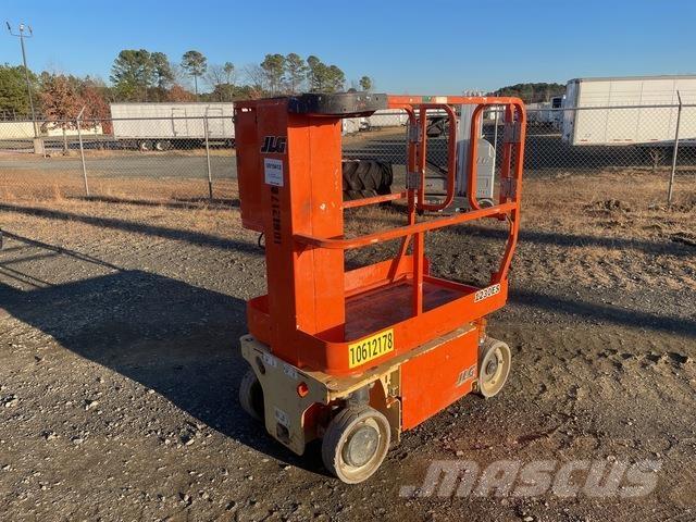 JLG 1230ES Vertikaalsed mast tõstukid