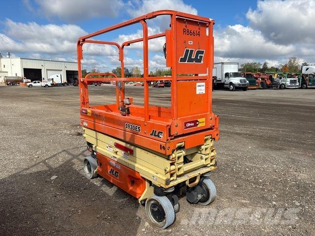 JLG 1930 ES Käärtõstukid