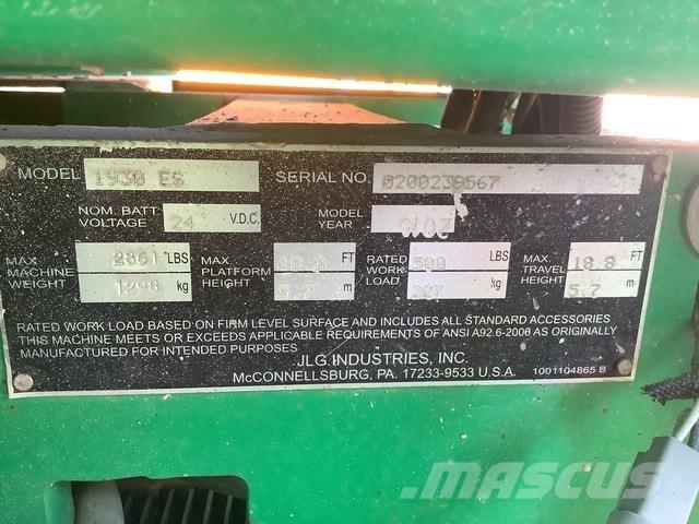 JLG 1930 ES Käärtõstukid