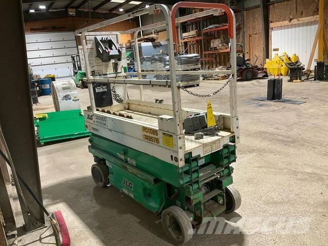 JLG 1930 ES Käärtõstukid