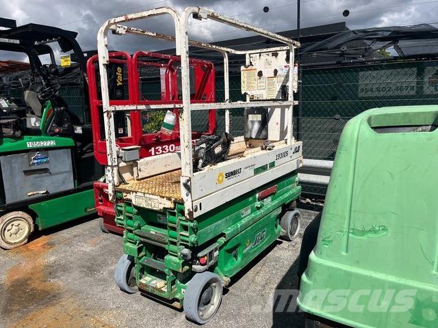 JLG 1930ES Käärtõstukid