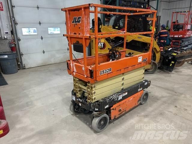 JLG 1932R Käärtõstukid