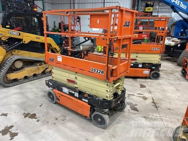 JLG 1932R Käärtõstukid