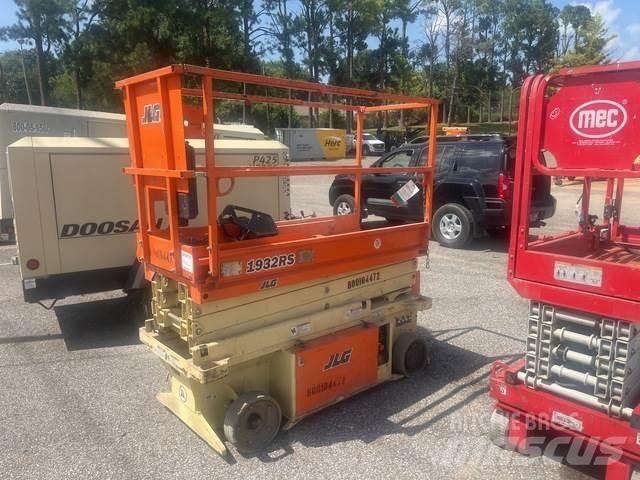 JLG 1932RS Käärtõstukid