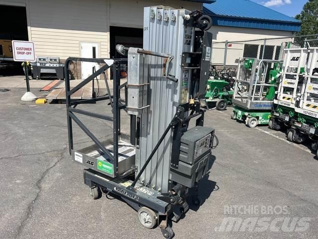 JLG 25AM Vertikaalsed mast tõstukid