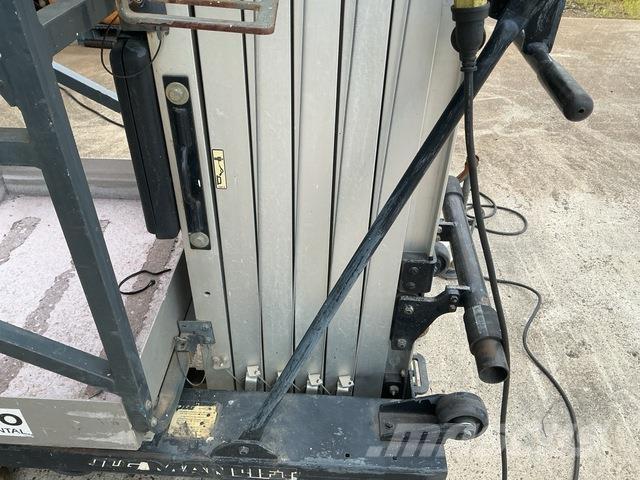 JLG 25AM-AC Vertikaalsed mast tõstukid
