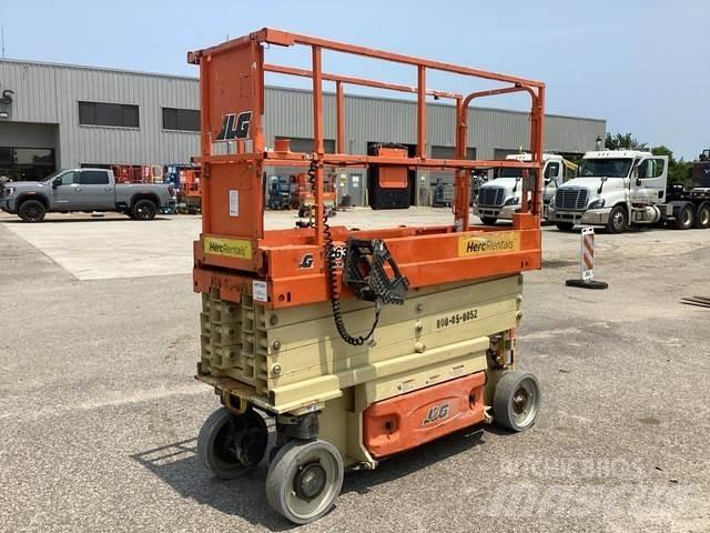 JLG 2630ES Käärtõstukid