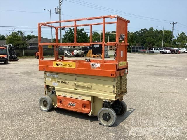 JLG 2630ES Käärtõstukid