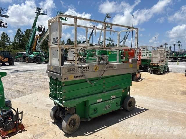JLG 2630ES Käärtõstukid